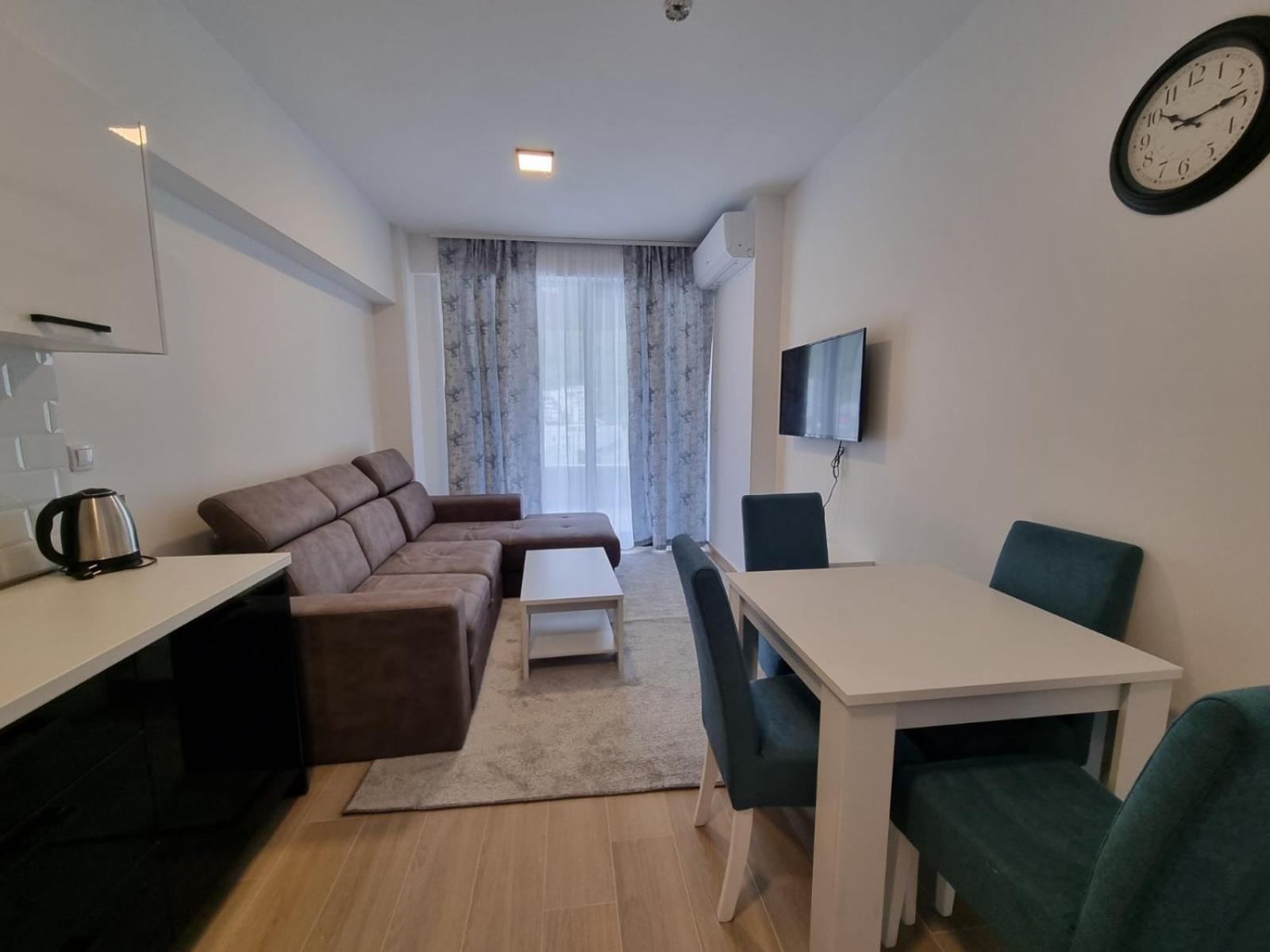 Prestige - Rafailovici Budva